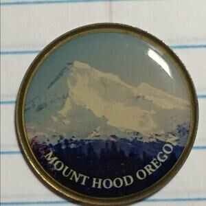 Vintage Mount Hood‎ Oregon golf ball marker